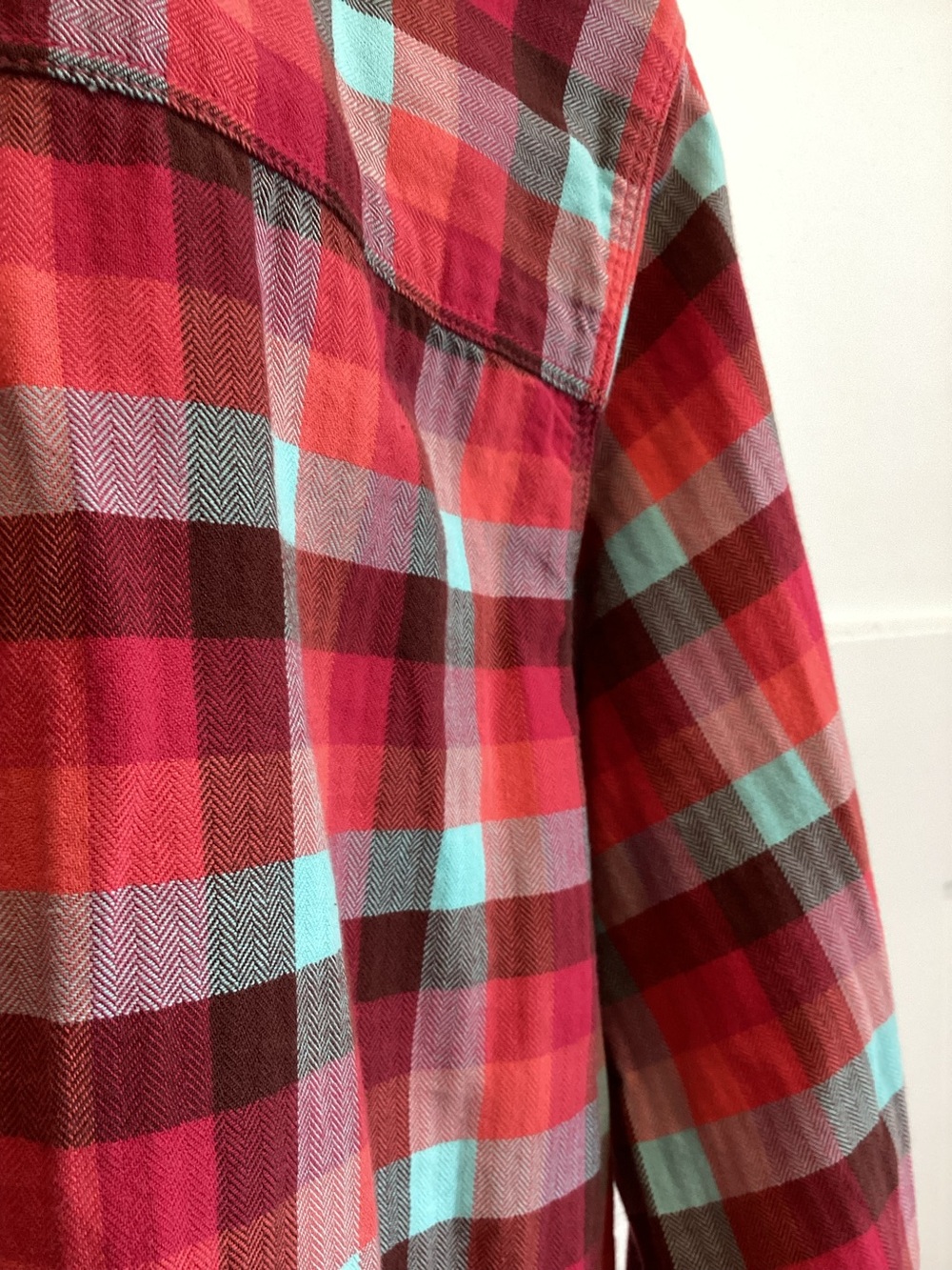 North Face Women’s Button Down Long Sleeve Shirt Collared Large Pink Plaid - Picture 9 of 9